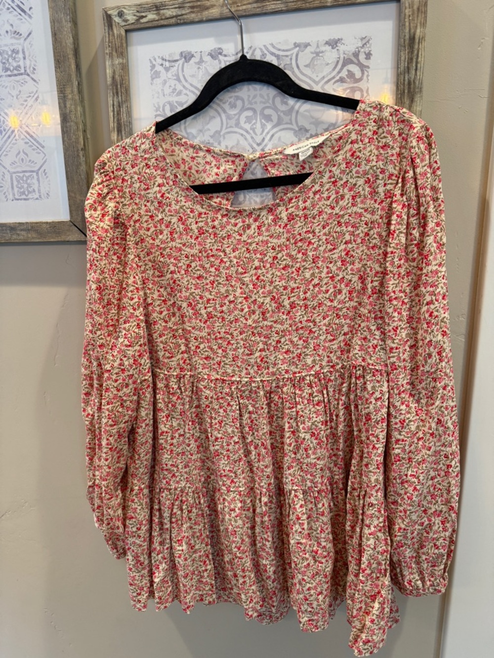 American Eagle Outfitters Cream Floral Shift Top with Pink Blossoms